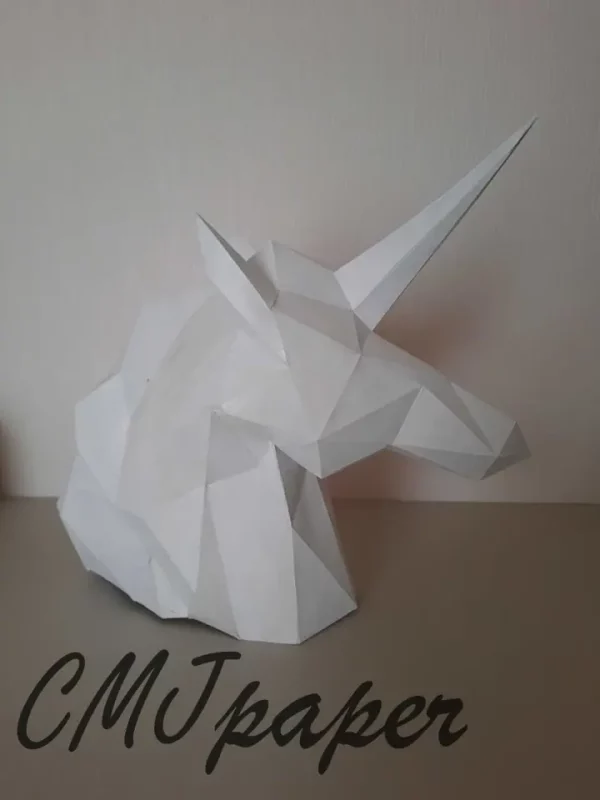 PAPERCRAFT LICORNE